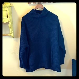 Aerie cozy navy blue sweater size L